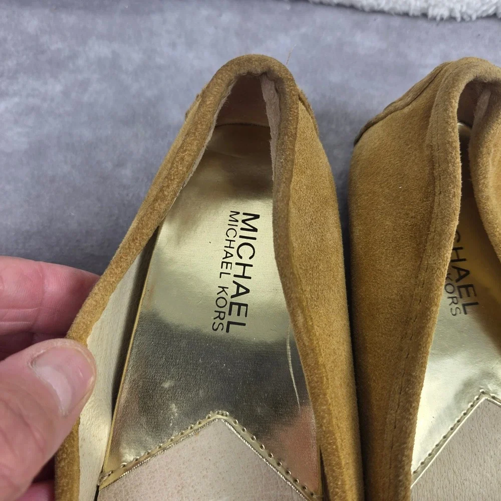 Michael Kors Tan Suede Leather Moccasin Flats Gold Logo Hardware Size 8M S2424